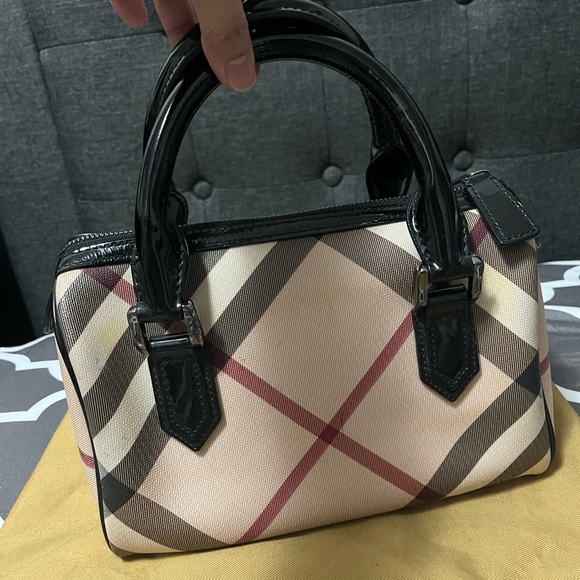 Authentic Burberry Nova Check Bowling Bag - Picture 5 of 13